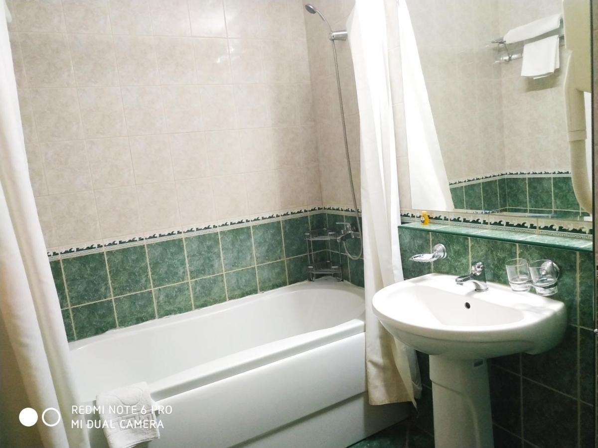 Hotel Expo Tashkent Ngoại thất bức ảnh